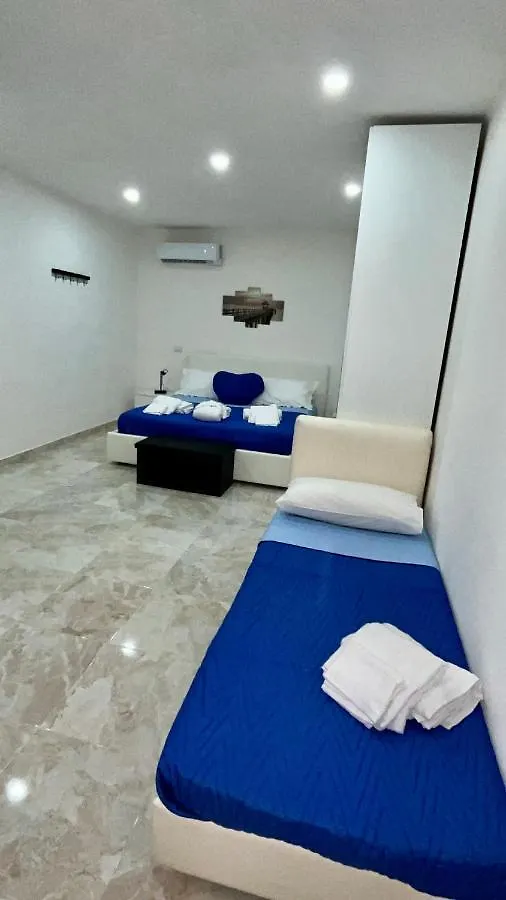 La Casa Di Genny Bed & Breakfast Naples